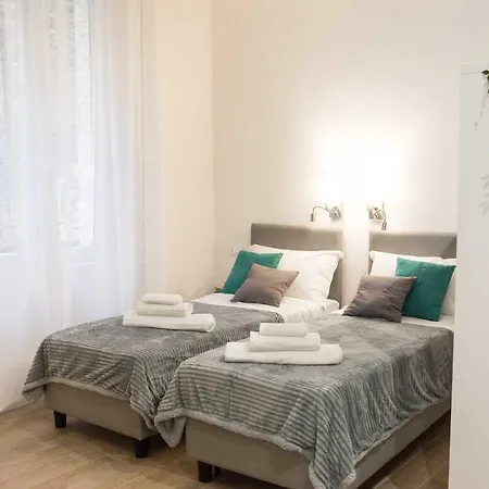 Capo Di Lucca Studio شقة بولونيا
